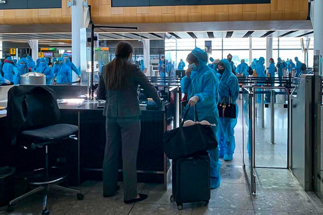 A group of Vietnam passport holders were take home on the return route of the crews